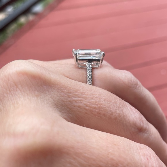 4ct D VVS1 Platinum Emerald cut Moissanite Ring - Picture 6 of 8
